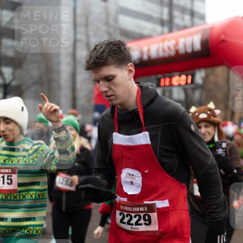 07.12.2025 - St. Pauli X-Mass-Run No. 15 Michael Strokosch http://msf.ph/oto/9363602 07.12.2025 12:09:59 Laufen 12001, 2015, 1288, 15, 2229 meine-sportfotos.de