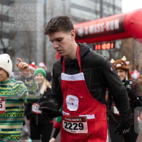07.12.2025 - St. Pauli X-Mass-Run No. 15 Michael Strokosch http://msf.ph/oto/9363603 07.12.2025 12:09:59 Laufen 2015, 8, 15, 2229 meine-sportfotos.de