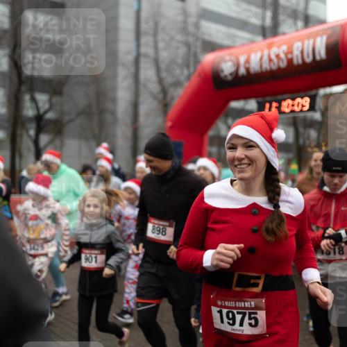 07.12.2025 - St. Pauli X-Mass-Run No. 15 Michael Strokosch http://msf.ph/oto/9363617 07.12.2025 12:10:07 Laufen 901, 898, 10, 09, 15, 1975, 18 meine-sportfotos.de