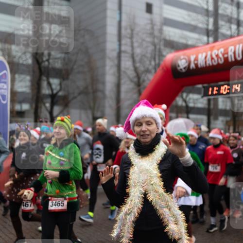 07.12.2025 - St. Pauli X-Mass-Run No. 15 Michael Strokosch http://msf.ph/oto/9363631 07.12.2025 12:10:13 Laufen 06, 467, 3465, 80, 16, 10, 14, 2284 meine-sportfotos.de