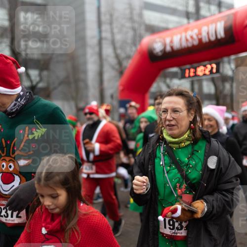 07.12.2025 - St. Pauli X-Mass-Run No. 15 Michael Strokosch http://msf.ph/oto/9363647 07.12.2025 12:10:25 Laufen 18027, 4, 2372, 193, 3995 meine-sportfotos.de