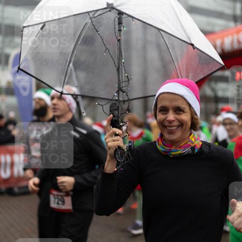 07.12.2025 - St. Pauli X-Mass-Run No. 15 Michael Strokosch http://msf.ph/oto/9363662 07.12.2025 12:10:31 Laufen 12, 729 meine-sportfotos.de