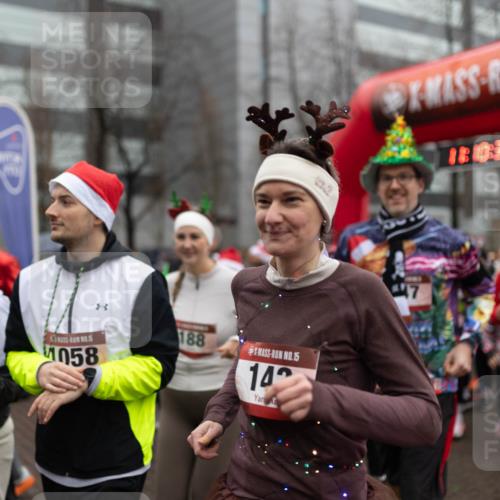 07.12.2025 - St. Pauli X-Mass-Run No. 15 Michael Strokosch http://msf.ph/oto/9363668 07.12.2025 12:10:33 Laufen 5, 1058, 188, 15, 14, 371 meine-sportfotos.de