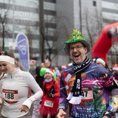 07.12.2025 - St. Pauli X-Mass-Run No. 15 Michael Strokosch http://msf.ph/oto/9363670 07.12.2025 12:10:34 Laufen 15, 188, 3663, 15, 1, 47, 18035, 371 meine-sportfotos.de