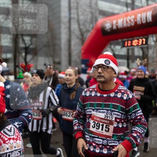 07.12.2025 - St. Pauli X-Mass-Run No. 15 Michael Strokosch http://msf.ph/oto/9363677 07.12.2025 12:10:36 Laufen 3624, 630, 1810, 37, 3915, 15, 3915, 567 meine-sportfotos.de