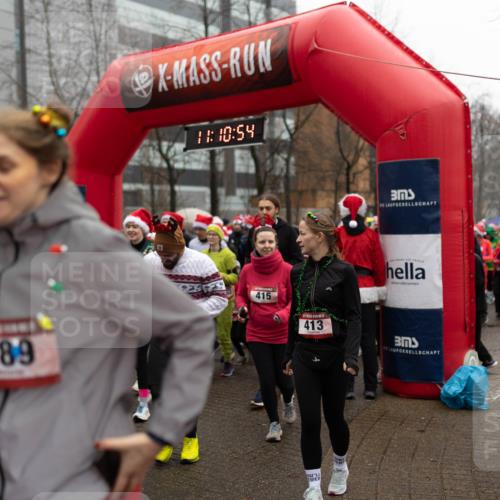 07.12.2025 - St. Pauli X-Mass-Run No. 15 Michael Strokosch http://msf.ph/oto/9363721 07.12.2025 12:10:52 Laufen 4604, 589, 11, 10, 54, 415, 413 meine-sportfotos.de