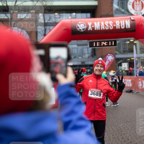 07.12.2025 - St. Pauli X-Mass-Run No. 15 Michael Strokosch http://msf.ph/oto/9363739 07.12.2025 12:14:09 Laufen 1919, 11, 14, 11, 15, 3689 meine-sportfotos.de