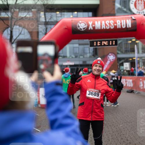 07.12.2025 - St. Pauli X-Mass-Run No. 15 Michael Strokosch http://msf.ph/oto/9363749 07.12.2025 12:14:10 Laufen 1919, 18, 14, 11, 5, 3689 meine-sportfotos.de