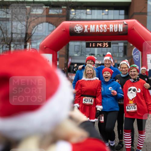 07.12.2025 - St. Pauli X-Mass-Run No. 15 Michael Strokosch http://msf.ph/oto/9363757 07.12.2025 12:14:33 Laufen 11, 14, 35, 4314, 431, 5, 4315, 1910 meine-sportfotos.de