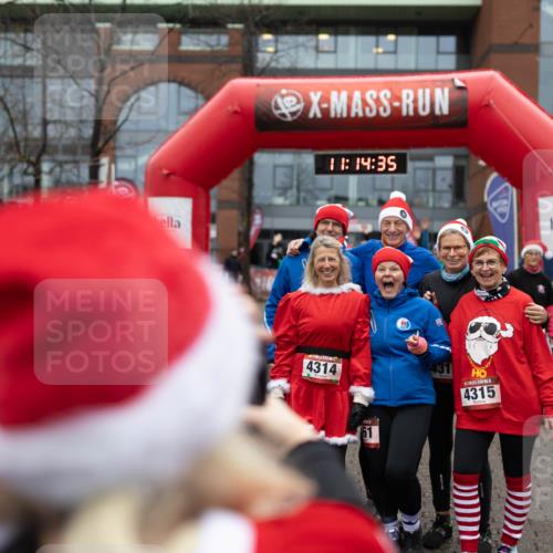 07.12.2025 - St. Pauli X-Mass-Run No. 15 Michael Strokosch http://msf.ph/oto/9363761 07.12.2025 12:14:33 Laufen 11, 14, 35, 4314, 431, 5, 4315, 1910 meine-sportfotos.de