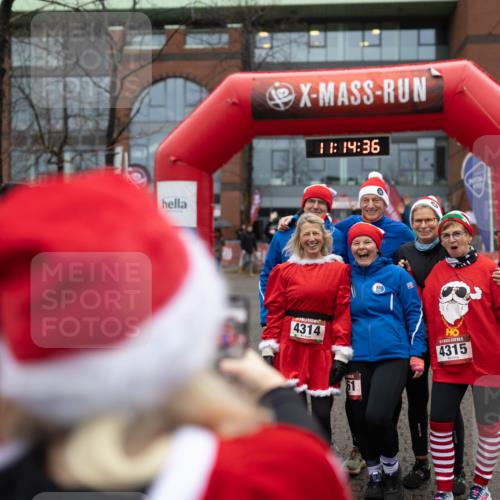 07.12.2025 - St. Pauli X-Mass-Run No. 15 Michael Strokosch http://msf.ph/oto/9363766 07.12.2025 12:14:34 Laufen 11, 14, 36, 4314, 4315, 3819, 1910 meine-sportfotos.de