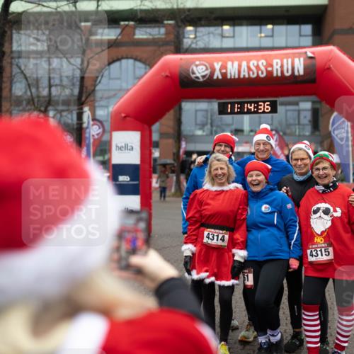 07.12.2025 - St. Pauli X-Mass-Run No. 15 Michael Strokosch http://msf.ph/oto/9363777 07.12.2025 12:14:35 Laufen 11, 14, 36, 4314, 4315, 3819, 1910 meine-sportfotos.de