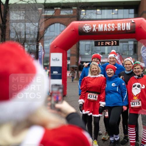 07.12.2025 - St. Pauli X-Mass-Run No. 15 Michael Strokosch http://msf.ph/oto/9363778 07.12.2025 12:14:35 Laufen 11, 14, 37, 4314, 15, 4315, 3819 meine-sportfotos.de