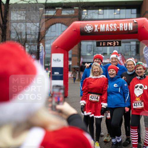 07.12.2025 - St. Pauli X-Mass-Run No. 15 Michael Strokosch http://msf.ph/oto/9363780 07.12.2025 12:14:35 Laufen 11, 14, 37, 4314, 5, 4315, 3819 meine-sportfotos.de