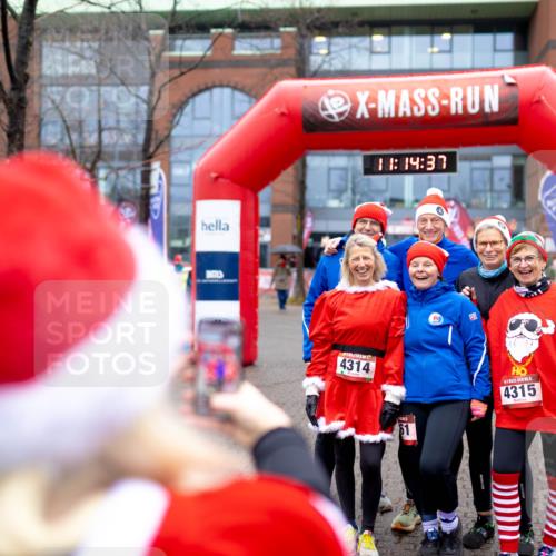 07.12.2025 - St. Pauli X-Mass-Run No. 15 Michael Strokosch http://msf.ph/oto/9363783 07.12.2025 12:14:35 Laufen 11, 14, 37, 4314, 61, 4315, 3819 meine-sportfotos.de