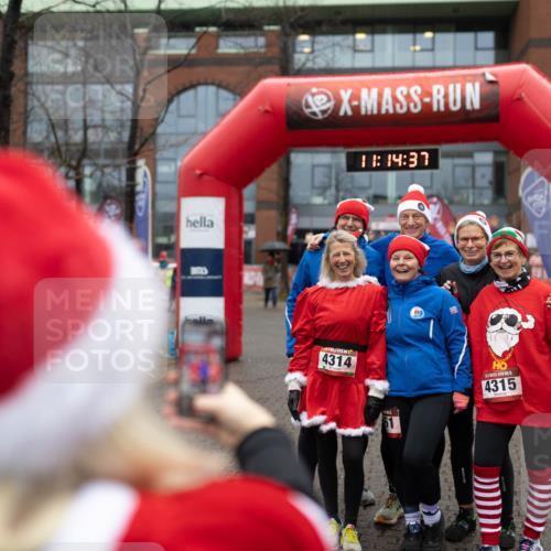 07.12.2025 - St. Pauli X-Mass-Run No. 15 Michael Strokosch http://msf.ph/oto/9363787 07.12.2025 12:14:36 Laufen 11, 14, 37, 4314, 4315, 3819, 191 meine-sportfotos.de