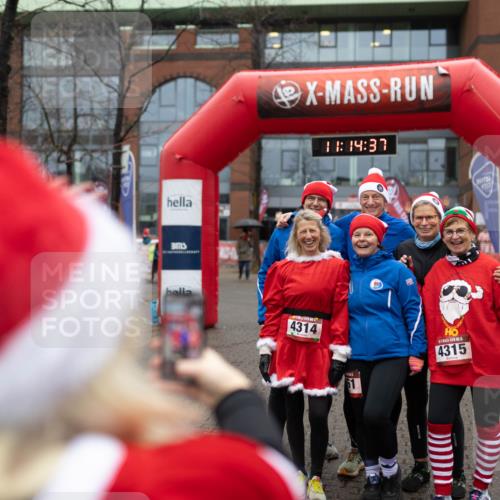 07.12.2025 - St. Pauli X-Mass-Run No. 15 Michael Strokosch http://msf.ph/oto/9363788 07.12.2025 12:14:36 Laufen 11, 14, 37, 4314, 4315, 3819, 191 meine-sportfotos.de