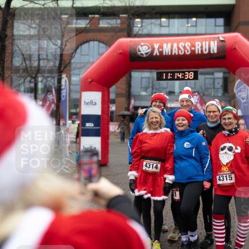 07.12.2025 - St. Pauli X-Mass-Run No. 15 Michael Strokosch http://msf.ph/oto/9363791 07.12.2025 12:14:36 Laufen 11, 14, 38, 4314, 4315, 3819, 191 meine-sportfotos.de