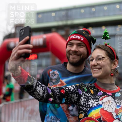 07.12.2025 - St. Pauli X-Mass-Run No. 15 Michael Strokosch http://msf.ph/oto/9363799 07.12.2025 12:15:05 Laufen  meine-sportfotos.de