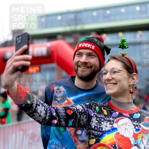 07.12.2025 - St. Pauli X-Mass-Run No. 15 Michael Strokosch http://msf.ph/oto/9363803 07.12.2025 12:15:05 Laufen ©, Michael, Strokosch meine-sportfotos.de