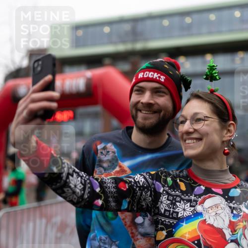 07.12.2025 - St. Pauli X-Mass-Run No. 15 Michael Strokosch http://msf.ph/oto/9363805 07.12.2025 12:15:05 Laufen  meine-sportfotos.de
