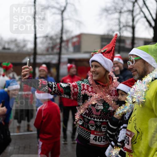 07.12.2025 - St. Pauli X-Mass-Run No. 15 Michael Strokosch http://msf.ph/oto/9363821 07.12.2025 12:16:39 Laufen 405, 5, 59 meine-sportfotos.de