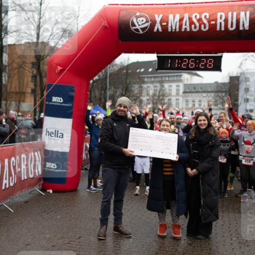 07.12.2025 - St. Pauli X-Mass-Run No. 15 Michael Strokosch http://msf.ph/oto/9363882 07.12.2025 12:26:25 Laufen 1, 26, 28, 3950, 267, 4013, 258, 21, 12, 2025, 400, 15, 651 meine-sportfotos.de