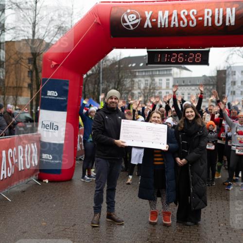 07.12.2025 - St. Pauli X-Mass-Run No. 15 Michael Strokosch http://msf.ph/oto/9363895 07.12.2025 12:26:26 Laufen 1, 26, 28, 13, 267, 424, 4013, 258, 651 meine-sportfotos.de