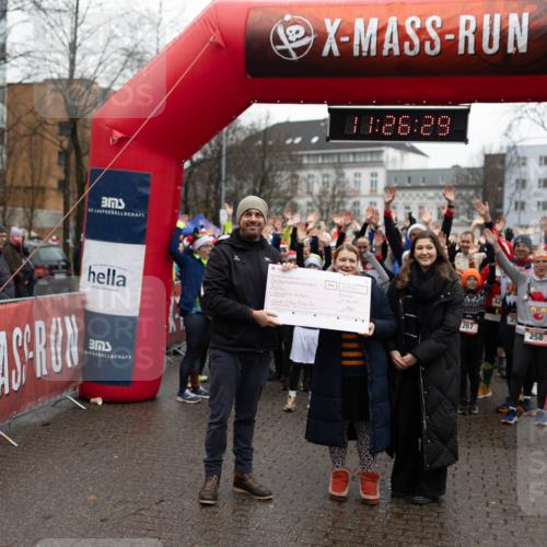 07.12.2025 - St. Pauli X-Mass-Run No. 15 Michael Strokosch http://msf.ph/oto/9363908 07.12.2025 12:26:27 Laufen 26, 29, 267, 258, 013, 21, 12, 2025, 400, 15, 651 meine-sportfotos.de