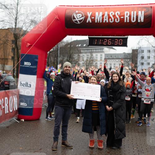 07.12.2025 - St. Pauli X-Mass-Run No. 15 Michael Strokosch http://msf.ph/oto/9363919 07.12.2025 12:26:28 Laufen 26, 30, 136, 255, 267, 258, 013, 651, 21, 12, 2025, 3 meine-sportfotos.de