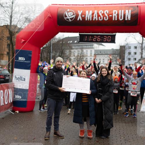 07.12.2025 - St. Pauli X-Mass-Run No. 15 Michael Strokosch http://msf.ph/oto/9363923 07.12.2025 12:26:28 Laufen 9, 00, 28, 30, 267, 42, 258, 651, 21, 12, 2025 meine-sportfotos.de