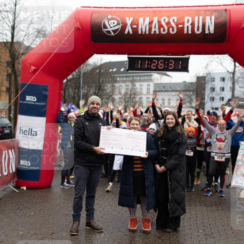 07.12.2025 - St. Pauli X-Mass-Run No. 15 Michael Strokosch http://msf.ph/oto/9363925 07.12.2025 12:26:29 Laufen 26, 37, 3, 950, 267, 42, 258, 013, 651, 21, 12, 2025, 400, 15 meine-sportfotos.de