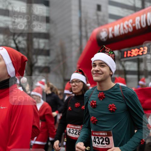 07.12.2025 - St. Pauli X-Mass-Run No. 15 Michael Strokosch http://msf.ph/oto/9363945 07.12.2025 12:30:21 Laufen 1830, 23, 4328, 15, 4329, 4107 meine-sportfotos.de