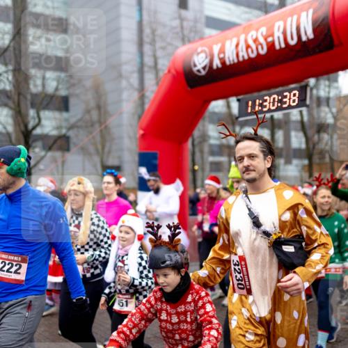 07.12.2025 - St. Pauli X-Mass-Run No. 15 Michael Strokosch http://msf.ph/oto/9363948 07.12.2025 12:30:36 Laufen 15, 4222, 11, 30, 38, 151, 15, 3230 meine-sportfotos.de