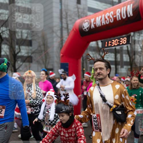 07.12.2025 - St. Pauli X-Mass-Run No. 15 Michael Strokosch http://msf.ph/oto/9363950 07.12.2025 12:30:36 Laufen 44, 15, 4222, 51, 11, 30, 38, 3230, 15, 666 meine-sportfotos.de
