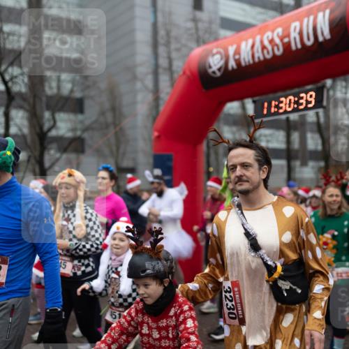 07.12.2025 - St. Pauli X-Mass-Run No. 15 Michael Strokosch http://msf.ph/oto/9363952 07.12.2025 12:30:36 Laufen 444, 15, 4222, 45, 11, 30, 39, 3230, 15, 668 meine-sportfotos.de