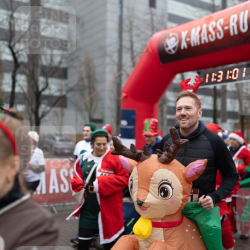 07.12.2025 - St. Pauli X-Mass-Run No. 15 Michael Strokosch http://msf.ph/oto/9363969 07.12.2025 12:30:58 Laufen 11, 31, 01, 9840, 3701 meine-sportfotos.de