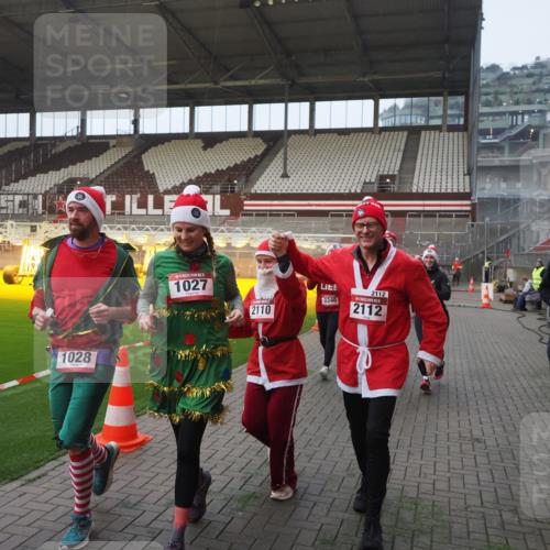 07.12.2025 - St. Pauli X-Mass-Run No. 15 Fabian Wolf http://msf.ph/oto/9364035 07.12.2025 10:04:00 Ziel 626, 628, 709, 1027, 1028, 1307, 1425, 1906, 2110, 2112, 3198, 3337, 3340, 3359, 3519, 4151 meine-sportfotos.de