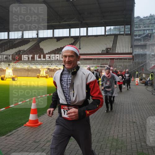 07.12.2025 - St. Pauli X-Mass-Run No. 15 Fabian Wolf http://msf.ph/oto/9364230 07.12.2025 10:05:22 Ziel 114, 543, 668, 950, 1121, 1316, 1374, 1481, 1661, 1761, 3186, 3386, 4036, 4556, 4558 meine-sportfotos.de