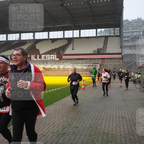 07.12.2025 - St. Pauli X-Mass-Run No. 15 Fabian Wolf http://msf.ph/oto/9364292 07.12.2025 10:05:47 Ziel 2, 3, 54, 123, 363, 385, 512, 945, 1215, 1222, 1789, 1791, 3231, 3877, 4194, 4195, 4552, 4555, 4559, 4560 meine-sportfotos.de