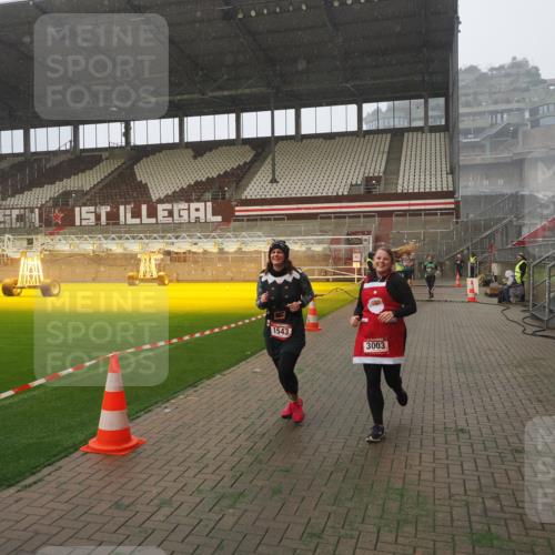 07.12.2025 - St. Pauli X-Mass-Run No. 15 Fabian Wolf http://msf.ph/oto/9364640 07.12.2025 10:07:34 Ziel 256, 265, 272, 517, 657, 685, 716, 767, 1187, 1234, 1447, 1449, 1543, 3003 meine-sportfotos.de