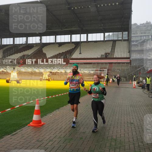 07.12.2025 - St. Pauli X-Mass-Run No. 15 Fabian Wolf http://msf.ph/oto/9364652 07.12.2025 10:07:42 Ziel 1447, 1449, 1543, 1905, 3003 meine-sportfotos.de