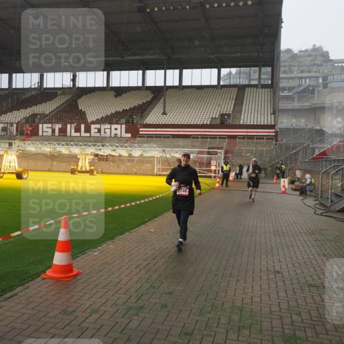 07.12.2025 - St. Pauli X-Mass-Run No. 15 Fabian Wolf http://msf.ph/oto/9364706 07.12.2025 10:08:23 Ziel 2650, 2691, 2746 meine-sportfotos.de