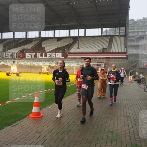 07.12.2025 - St. Pauli X-Mass-Run No. 15 Fabian Wolf http://msf.ph/oto/9364784 07.12.2025 10:08:50 Ziel 390, 707, 786, 789, 947, 1002, 1031, 1176, 2521, 3212, 3332, 3335, 3484, 3495, 3671, 3759, 3904, 3907, 4205, 4232, 4234, 4451 meine-sportfotos.de