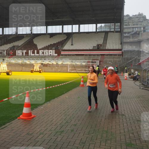 07.12.2025 - St. Pauli X-Mass-Run No. 15 Fabian Wolf http://msf.ph/oto/9365009 07.12.2025 10:10:26 Ziel 550, 962, 1399, 1571, 2083, 2087, 4358, 4507 meine-sportfotos.de