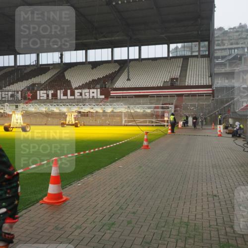 07.12.2025 - St. Pauli X-Mass-Run No. 15 Fabian Wolf http://msf.ph/oto/9365128 07.12.2025 10:11:07 Ziel 57, 979, 983, 1148, 1149, 1150, 1426, 1929, 1935, 2530 meine-sportfotos.de