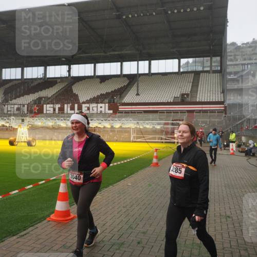 07.12.2025 - St. Pauli X-Mass-Run No. 15 Fabian Wolf http://msf.ph/oto/9365358 07.12.2025 10:12:51 Ziel 9, 18, 80, 938, 2687, 3040, 3428, 3514, 3551, 3557, 3799, 3834, 3836, 4487 meine-sportfotos.de