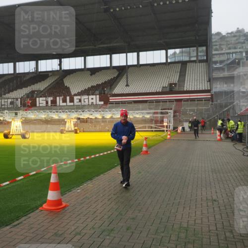 07.12.2025 - St. Pauli X-Mass-Run No. 15 Fabian Wolf http://msf.ph/oto/9365471 07.12.2025 10:13:46 Ziel 88, 970, 1699, 2905, 2951 meine-sportfotos.de