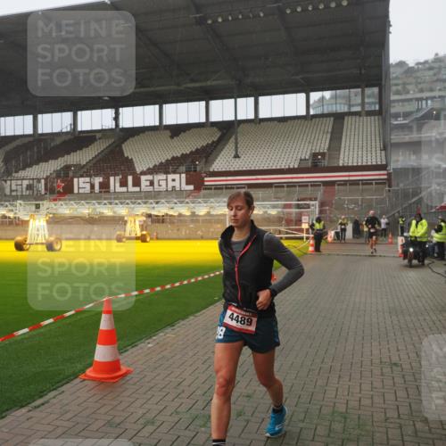 07.12.2025 - St. Pauli X-Mass-Run No. 15 Fabian Wolf http://msf.ph/oto/9365534 07.12.2025 10:14:23 Ziel 174, 352, 1158, 3243, 4489, 4545 meine-sportfotos.de