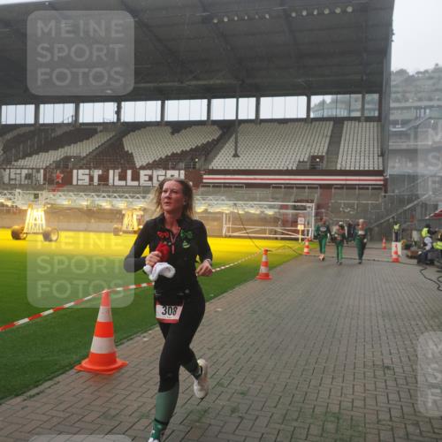 07.12.2025 - St. Pauli X-Mass-Run No. 15 Fabian Wolf http://msf.ph/oto/9365654 07.12.2025 10:15:08 Ziel 308, 762, 1363, 1869, 2666, 2667, 2668, 2883, 2891, 3741, 4001, 4004 meine-sportfotos.de